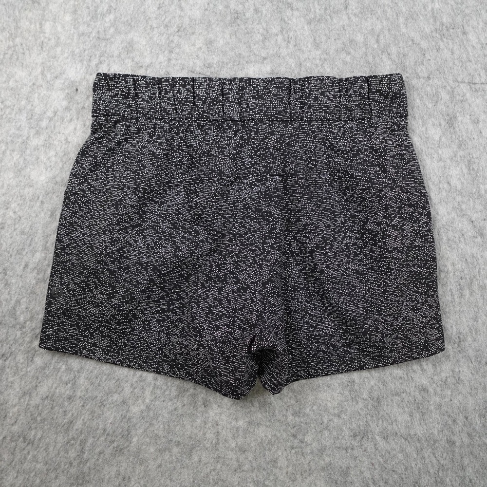 Lululemon Short Women 6 Black White Soundwave On The Fly 2.5" Athleisure Gym - Picture 8 of 10